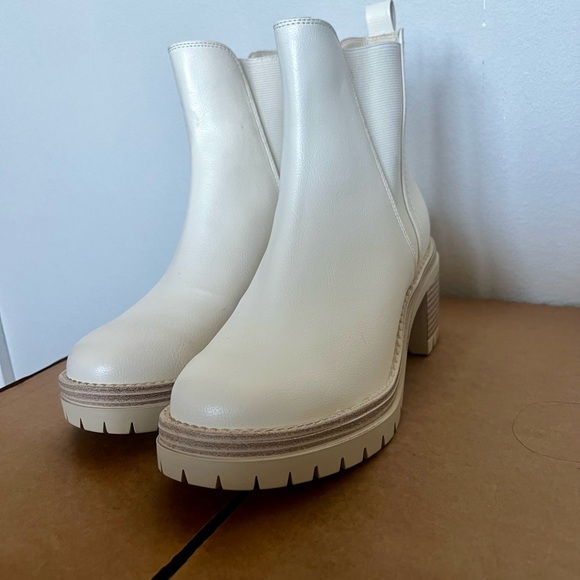 MIA Cream Ankle Booties - Picture 2 of 6